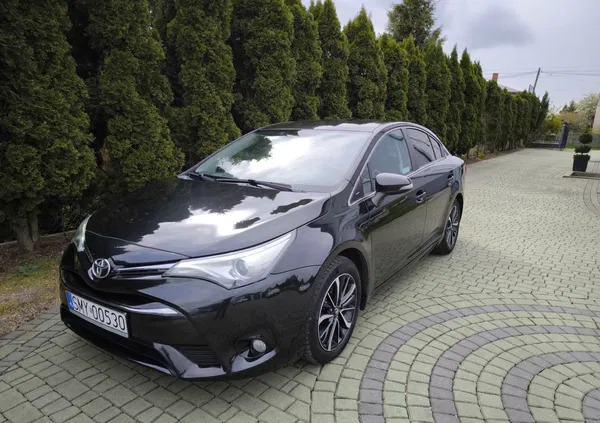 toyota Toyota Avensis cena 61900 przebieg: 171000, rok produkcji 2018 z Lubawa